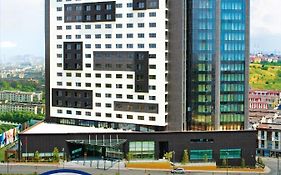 Ramada Plaza Istanbul Tekstilkent 5*